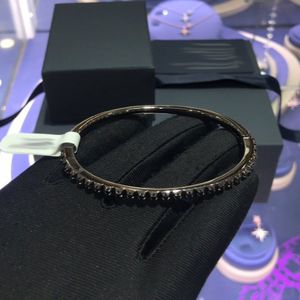 UMGODLY Luxe Zwarte Kleur Bangle Zirconia Klinknagel Manchet Chimes Armband voor Vrouwen Mode-sieraden Cadeau