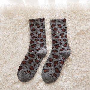 Luipaard Print Kasjmier Wollen Sokken Vrouwen Mode Herfst Winter Thicken Warme Sokken Vrouw Japanse Stijl Harajuku Retro Lange Sokken