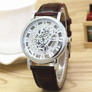 Lederen Quartz Vrouwen Horloge Hollow Out Horloge Casual Luxe Horloge Voor Vrouwen Novel Romeinse Cijfers Zegarek Damski