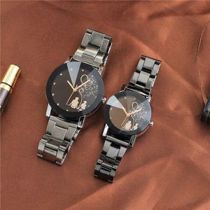 Mannen wome 1 paar Student Paar Stijlvolle Spits Glas Stalen Band Quartz Horloge luxe mode toevallige zilver zwart horloges a40