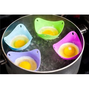 4 Stks/partij Willekeurige Kleur Ei Stroper Siliconen Pancake Egg Poach Pods Bakken Cup Keuken Kookgerei Bakvormen Werktuig Ok 0371