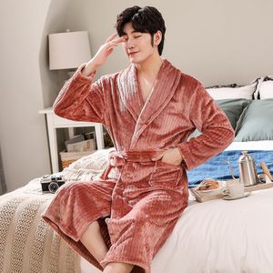 Xizou Flanel Plus Size Mannen Robe Gown Homewear Comfortabele Ongedwongen Nachtkleding Houden Warme Zachte Nachtkleding Bad Gown Sull Pyjama