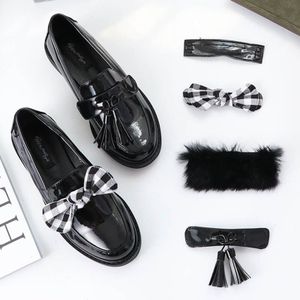 Britse Vier Manieren Kleine Lederen Schoenen Vrouwen Winter Pluche Loafers Vrouw Flats Ballerina Kwastje Lakleer Oxfords Vrouwen