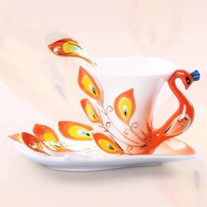 Europese Stijl Keramische Kopje Koffie Creatieve Bone China 3D Emaille Kleur Porseleinen Kopje Thee Met Schotel En Lepel Set Drinkware