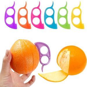 DoreenBeads Plastic Oranje Schillers Zesters Citroen Grapefruit Fruit Slicer Opener Cutter Keuken Gadgets Op Willekeurige 7.4x3.4 cm 1 PC