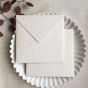 5 stks/pak Vintage Beige Enveloppen Blanco Papier Envelop voor Wedding Party Messaage Kaart Postkaart Tas Kaarten