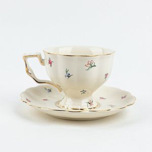 Europese Retro Koffie Cup Set Kop En Schotel Keramische Engels Thee Cup Franse Restaurant Bar Kop En Schotel Koffie Set