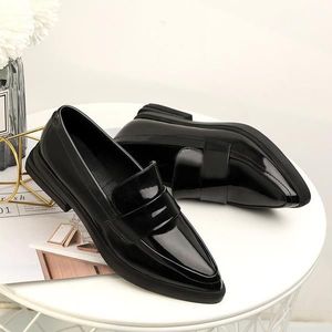 Ronde Neus Schoenen Op Hakken Slip-On Klompen Platform Herfst Zwarte Flats Casual Vrouwelijke Sneakers Loafers Met Bont Ondiepe mond Vrouwen