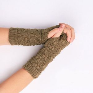 Sllowwa Vrouwen Vingerloze Handschoenen Winter Gebreide Polswarmers Dames Vingerloze Handschoenen Wanten Kabel Gebreide Armwarmers met Duimgat voor Vrouwen Meisjes Werk Outdoor Geschenken UK, Rood
