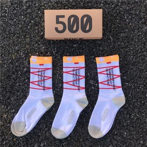 Sokken Mannen Herfst Mode Ondertekend Gezamenlijk Skateboard Sport Wit/Zwart Trend Hip Hop Liefhebbers Katoenen Sokken 3 paren/doos