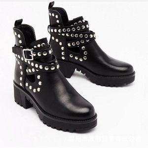 Trend Vrouwen Motorfietsen Laarzen Zwarte Stud Platform Chunky Hak Leather Ankle Gesp Cool Biker Schoenen Dames