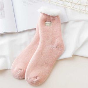 Vrouw Winter Warme Sokken Plus Fluwelen Dikke Wol Buis Katoen Innerlijke Sokken Dames Meisjes Casual Slippers Pluizige Thuis Vloer Sokken