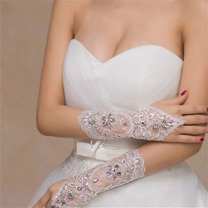 Goedkope Gratis Grootte Witte Vingerloze Rhinestone Lace Pailletten Korte Bruids Handschoenen Bruiloft Accessoires