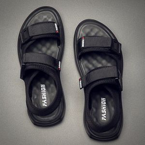 Sandalen Mannen Zomer Schoenen Strand Sandalen Platte Dikke Zool Antislip Ins Modemerk Mannelijke Schoenen Zwart KA1274