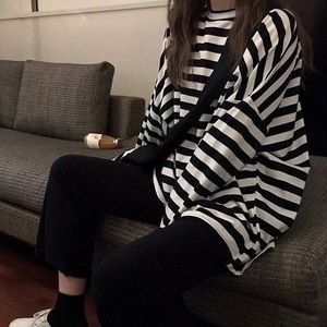 Lente Herfst Vrouwen Harajuku Gestreepte T-shirt Lange Mouw O-hals T-shirts Ulzzang Koreaanse Casual Oversized T-shirt Femme Zwart Tops