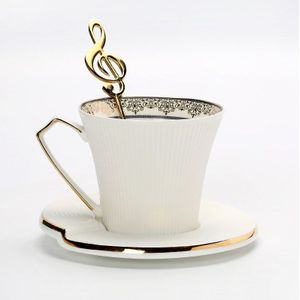 Europese Luxe Kopjes En Schotel Sets Kawaii Mok Geïsoleerde Mok Koffie Bone China Keramische Kopje Koffie Taza Reizen Koffie Mok bb50