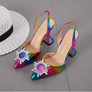 Regenboog kleur vrouwen sandalen plus size 42 puntschoen ondiepe hoge hakken sandales crystal ronde gesp slingback slip op sandalen