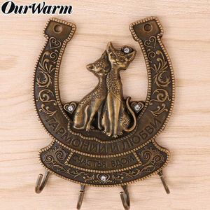 Ourwarm Vintage Metalen Hoefijzer Souvenirs Klerk Op De Muur Hangers Kleren Sleutel Haak Kat Hanger Russische Bruiloft Decoratie