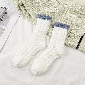 Winter Coral Fleece Winter Mid Sokken Warme Koude Weerstand Plus Fluwelen Dikke Sokken Kawaii Snoep Kleur Katoen Floor Slaap Sokken