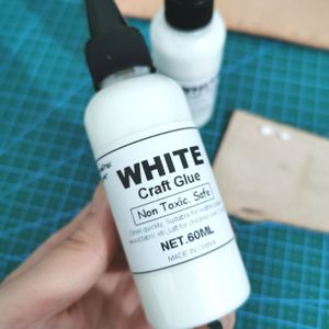 60 Ml/Fles Sneldrogende Lijm Sterke Bond Fast Lederen Witte Ambachtelijke Lijm Latex Hout Papier Reparatie Diy leer Craft Cement