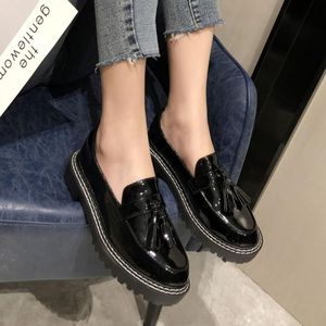 Kwastje Klimplanten Platform Schoenen Vrouwen Zwarte Slip Op Casual Comfy Mocassins Dikke Hakken Korte Enkele Loafers Alle Match Femme Flats