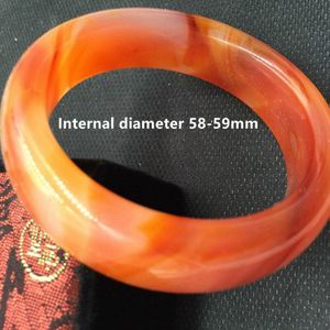 Mooie Vrouwelijke Bangle Chinese Oranje Patroon Hand-Gesneden Armband 54-63 Mm KYY8905