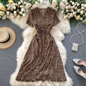 Yuoomuoo Vintage V-hals Gedrukt Vrouwen Midi Jurk Elegante Korte Mouw A-lijn Office Werk Zonnejurk Dames Zomer Bloemen Jurk