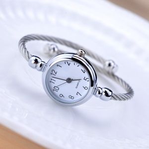 Eenvoudige Zilveren Vrouwen Armband Horloges Elegante Kleine Bangle Vrouwelijke Klok Ulzzang Brand Romeinse Wijzerplaat Retro Dames Horloge