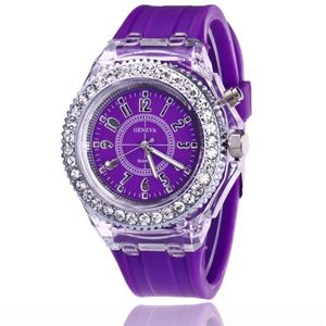 Kleurrijke Rhinestone Led Lichtgevende Glowing Sport Horloges Vrouwen Quartz Horloge Dames Candy Silicone Horloges Jelly Nachtlampje
