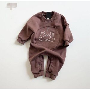 Herfst Zuigelingen Leuke Hart Borduren Lange Mouw Rompertjes Baby Jongens Meisjes Mode Overall