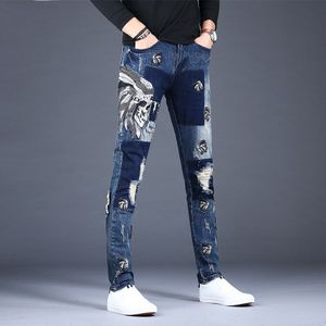 Mannen Blauw Patch Ripped Jeans Koreaanse Stijl Borduurwerk Verontruste Slim Fit Potlood Broek Streetwear Denim Broek