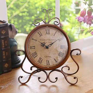 Metalen Kleine Vintage Tafelklok Home Decoratieve Ornamenten Batterij Operated Ronde Silent Quartz Desktop Klok