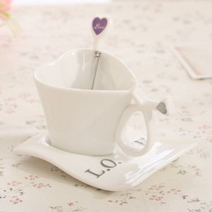 Meltset 1 set Hart Vorm Keramische Kopje Koffie Set Koffie Kop + Schotel + Lepel Tea Cup Set Voor paar Valentines