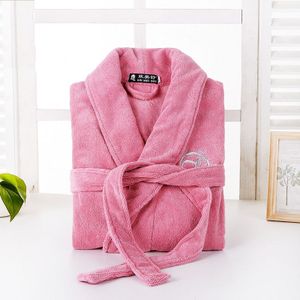 Winter Mannen Lange Gewaad Warme Dikke Badjas Night Jurken Man Handdoek Fleece Kimono Pyjama High-End Brief Borduurwerk Bad gewaden