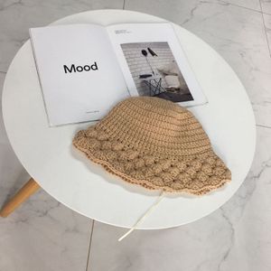Winter Hoeden Voor Vrouwen Bloem Gebreide Paar Cap Lady Draad Gebreide Emmer Chapeau Campaniform Casqute