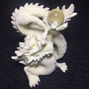 Dragon standbeeld Witte hand-gesneden disc draak spelen kraal sculptuur woondecoratie accessoires woonkamer loft decoratie ambachten
