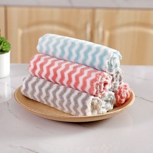 3Pcs Cleaning Handdoek Multifunctionele Afwassen Doek Anti-Vet Doek Wave/Streep Willekeurige Kleur Keuken Rag Coral Fluwelen