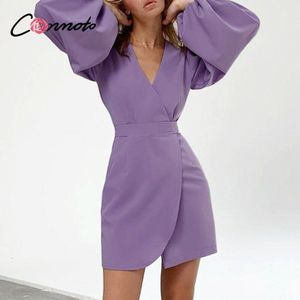 Conmoto Casual V-hals Slim Fit Vrouwen Jurk Groen Lantaarn Mouw A-lijn Hoge Taille Jurk Met Riem High Street Mini jurk