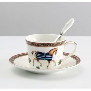 Koffiekopje Vintage Ontwerpen Porselein Thee Set Bone China Kopjes En Schoteltjes Set Met Lepel Keramische Drinkware