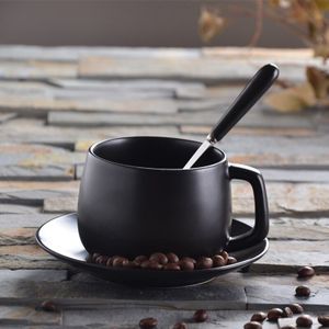 Europese Keramische Kopje Koffie Set Eenvoudige Zwarte Koffiekop Met Schotel Lepel Ijzeren Frame Voor Thuis Cafe Office Fun