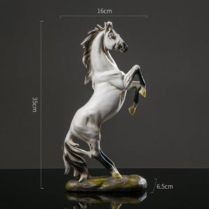 Europese Hars Paard Standbeeld Decoratie Woonkamer Kantoor Ornament Paard Figuur Woonaccessoires Paard Sculptuur Moderne Kunst