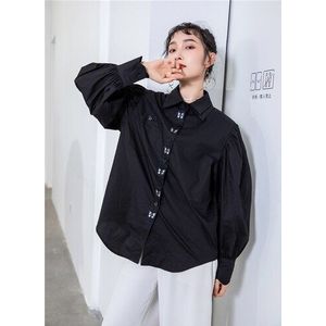 Xitao Herfst Vrouwen Blouses Zwart Mode Wilde Minderheid Vlinder Geborduurd Shirt Losse Plus Size Vrouwen Kleding XJ4984