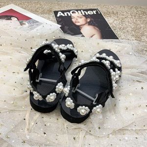 Platform Sandalen Vrouwen Parel Bloemen Haak Strand Schoenen Dames Dikke Zool Rome Sandalen Leisure Comfort Platte Schoenen Vrouw Mujer