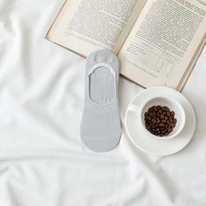 2 Pairs Vrouwen Dunne Laag Uitgesneden Katoen Blend Sokken Zomer Ademende Onzichtbare Sportsokken Vrouwelijke Siliconen Antislip sox Wit