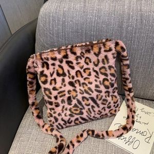 Leopard Pluche Schoudertassen Voor Vrouwen Herfst En Winter Mode Dames Vintage Handtassen Vrouwen Grote Capaciteit Messenger Bag