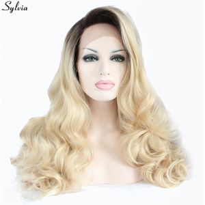 Sylvia Synthetische Lace Front Pruiken Gold Pastel Blond Ombre Lange Haar Hittebestendige Fiber Body Wave Kapsel Voor Vrouwen Festival