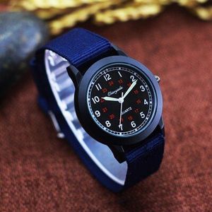 beroemde mannen jongens studenten canvas 24-uur afneembare riem quartz horloges kids sport montre enfant klokken