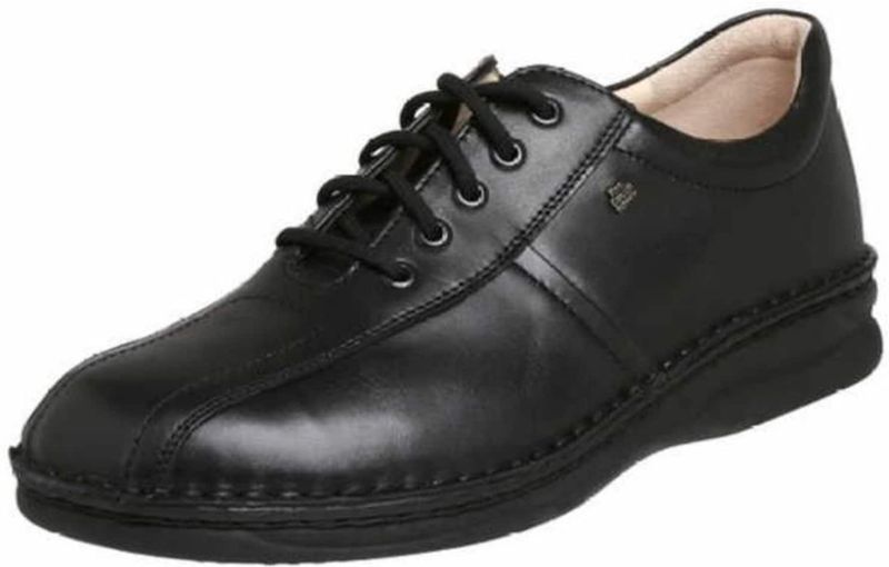 Schnürschuh