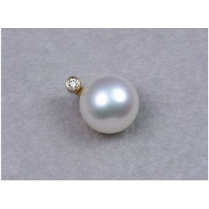 Luna-Pearls Zoetwater-Parelhanger met Diamant 9,5 - 10 mm AH40