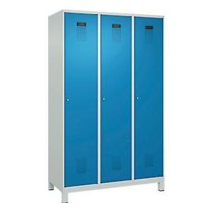 C+P Evolo Plus garderobekast, 3 vakken, 400 mm vakbreedte, met poten, rechts scharnierend, soft-close, inbraakwerend, B 1200 x D 500 x H 1950 mm, cilinderslot, lichtgrijs RAL 7035/lichtblauw RAL 5012